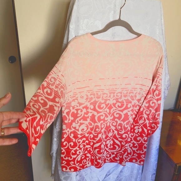 Norm Thompson Sweater (308) - Picture 2 of 10